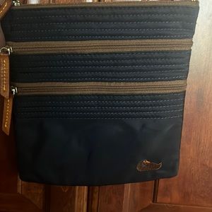 LIKE NEW DOONEY & BOURKE CROSSBODY